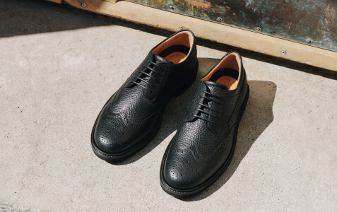 Черные ботинки