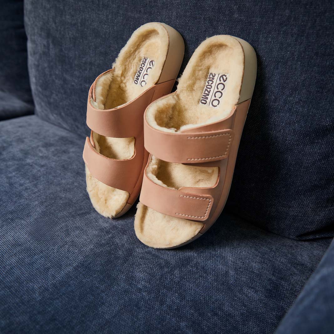Домашняя обувь ECCO COZMO SANDAL W 215303/02118 Домашняя обувь ECCO COZMO SANDAL W 215303/02118