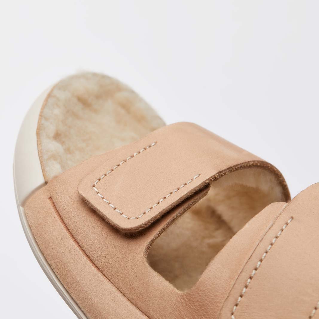 Домашняя обувь ECCO COZMO SANDAL W 215303/02211 Домашняя обувь ECCO COZMO SANDAL W 215303/02211