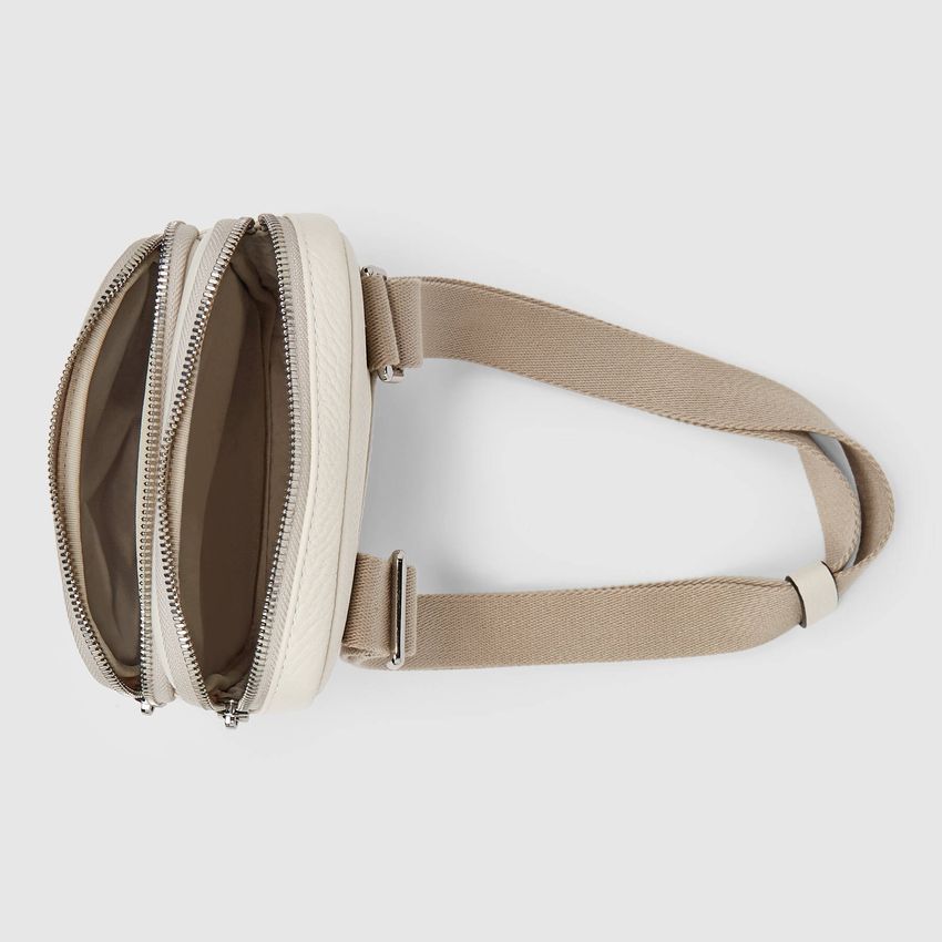 Сумка ECCO Textureblock Flat Pouch 9105813/90976 Сумка ECCO Textureblock Flat Pouch 9105813/90976