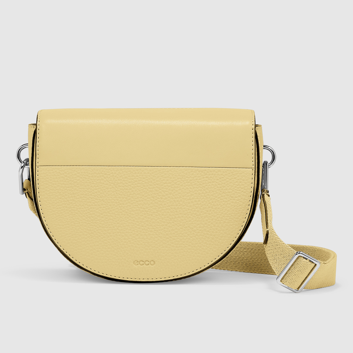 Сумка ECCO Textureblock Saddle Bag 9105823/90973 Сумка ECCO Textureblock Saddle Bag 9105823/90973