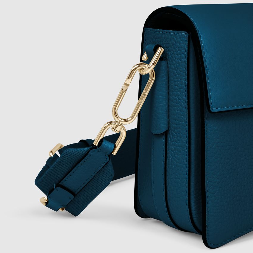 Сумка ECCO Textureblock Pinch Bag Full Size 9105963/90549