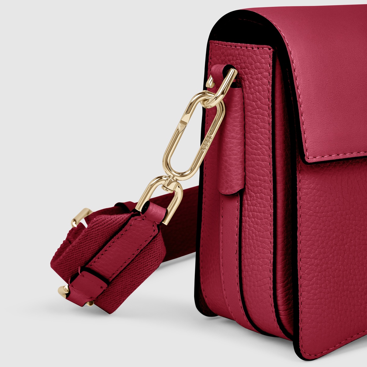 Сумка ECCO Textureblock Pinch Bag Full Size 9105963/91075