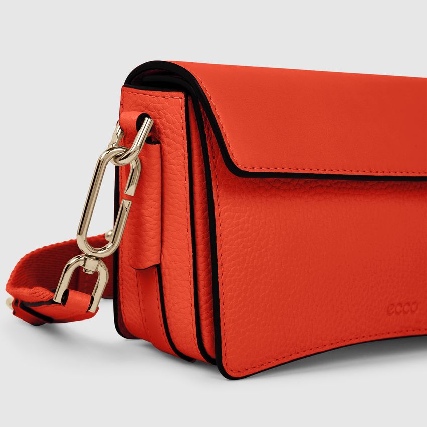 Сумка ECCO Textureblock Pinch Bag Compact 9105964/91033 Сумка ECCO Textureblock Pinch Bag Compact 9105964/91033