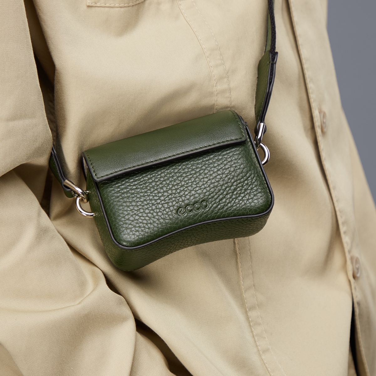 Сумка кросс-боди ECCO Textureblock PINCH Bag Mini 9106421/90984 Сумка кросс-боди ECCO Textureblock PINCH Bag Mini 9106421/90984