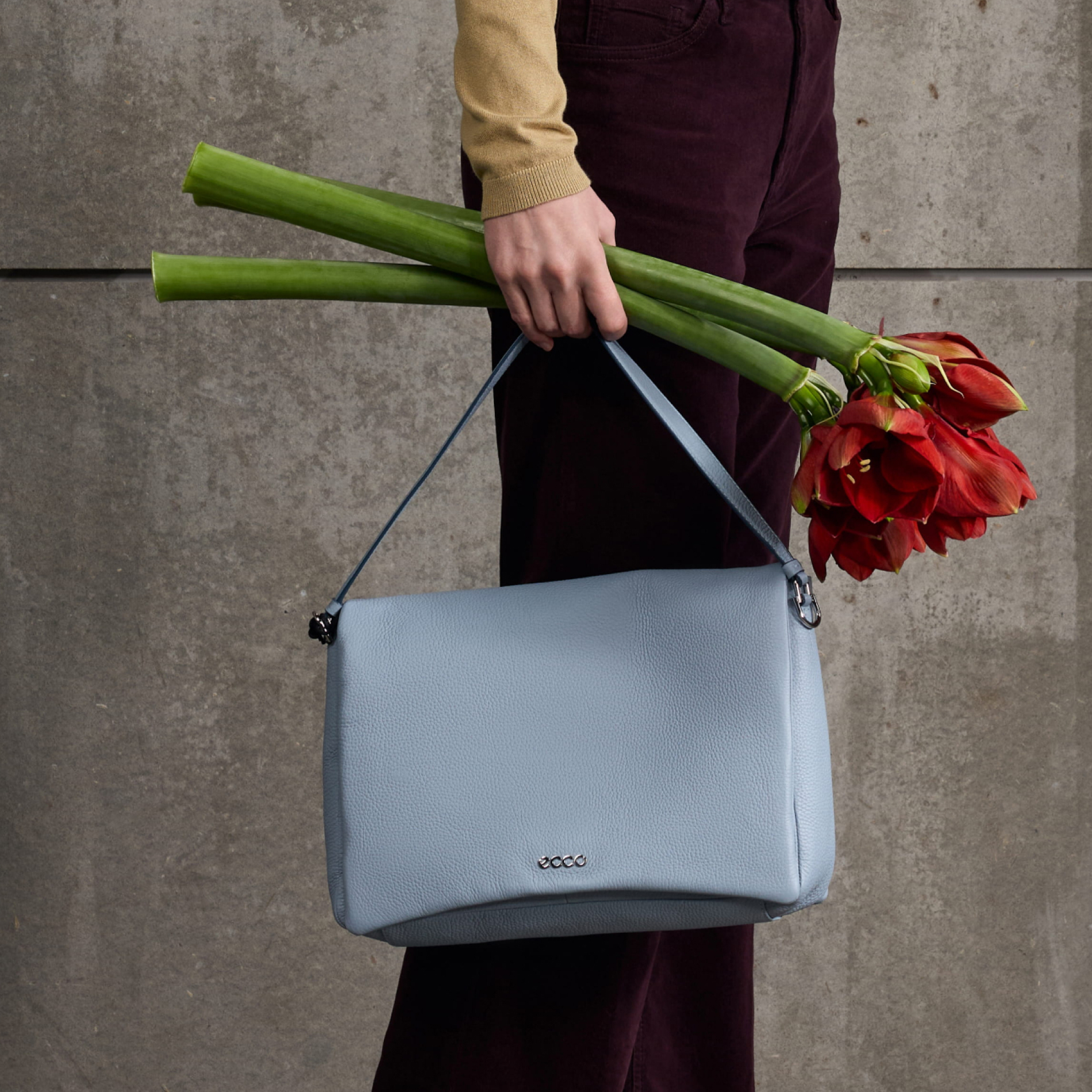 Сумка ECCO Pinch Bag 9108236/90784