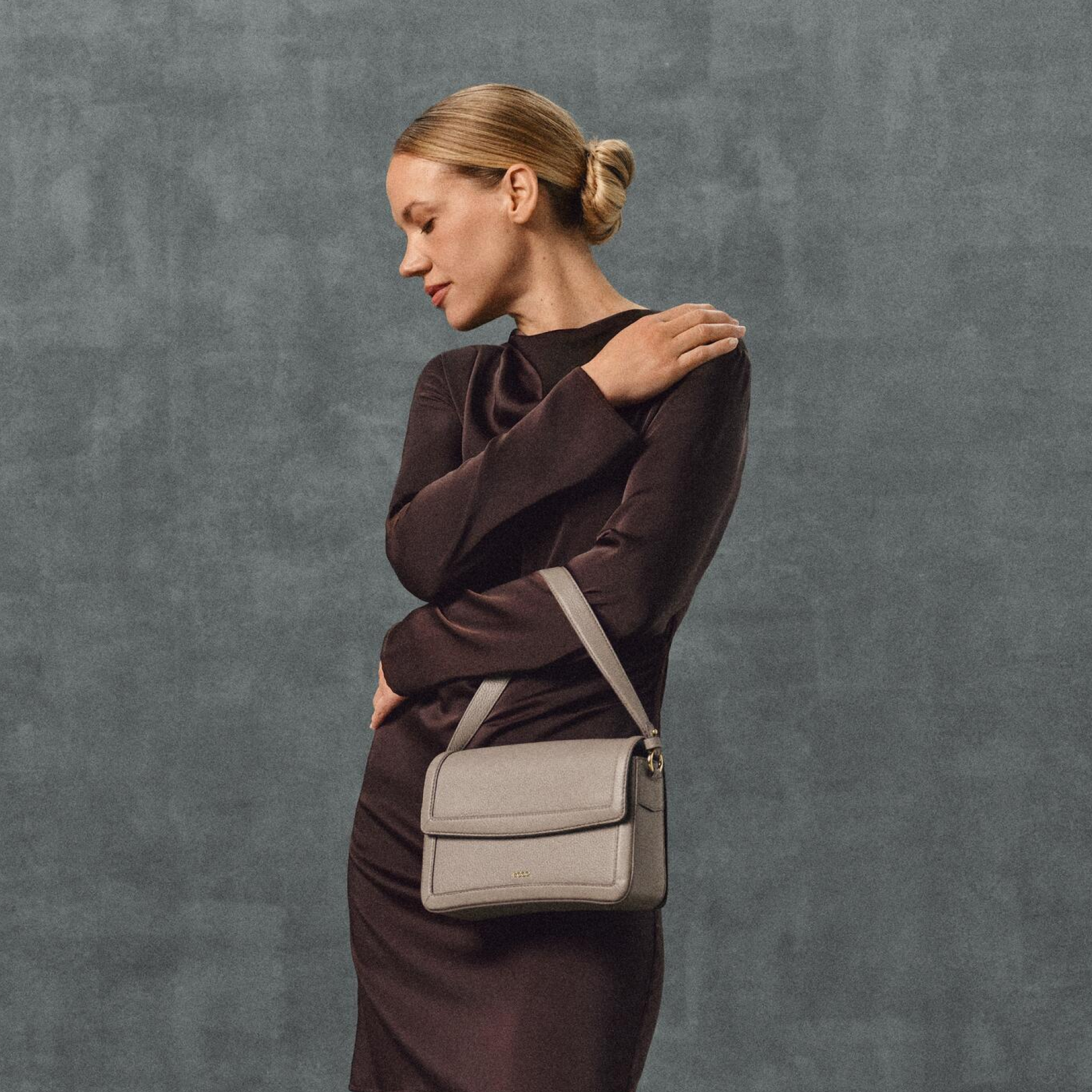 Сумка кросс-боди ECCO Pinch Bag Pebbled Leather 9108460/90164